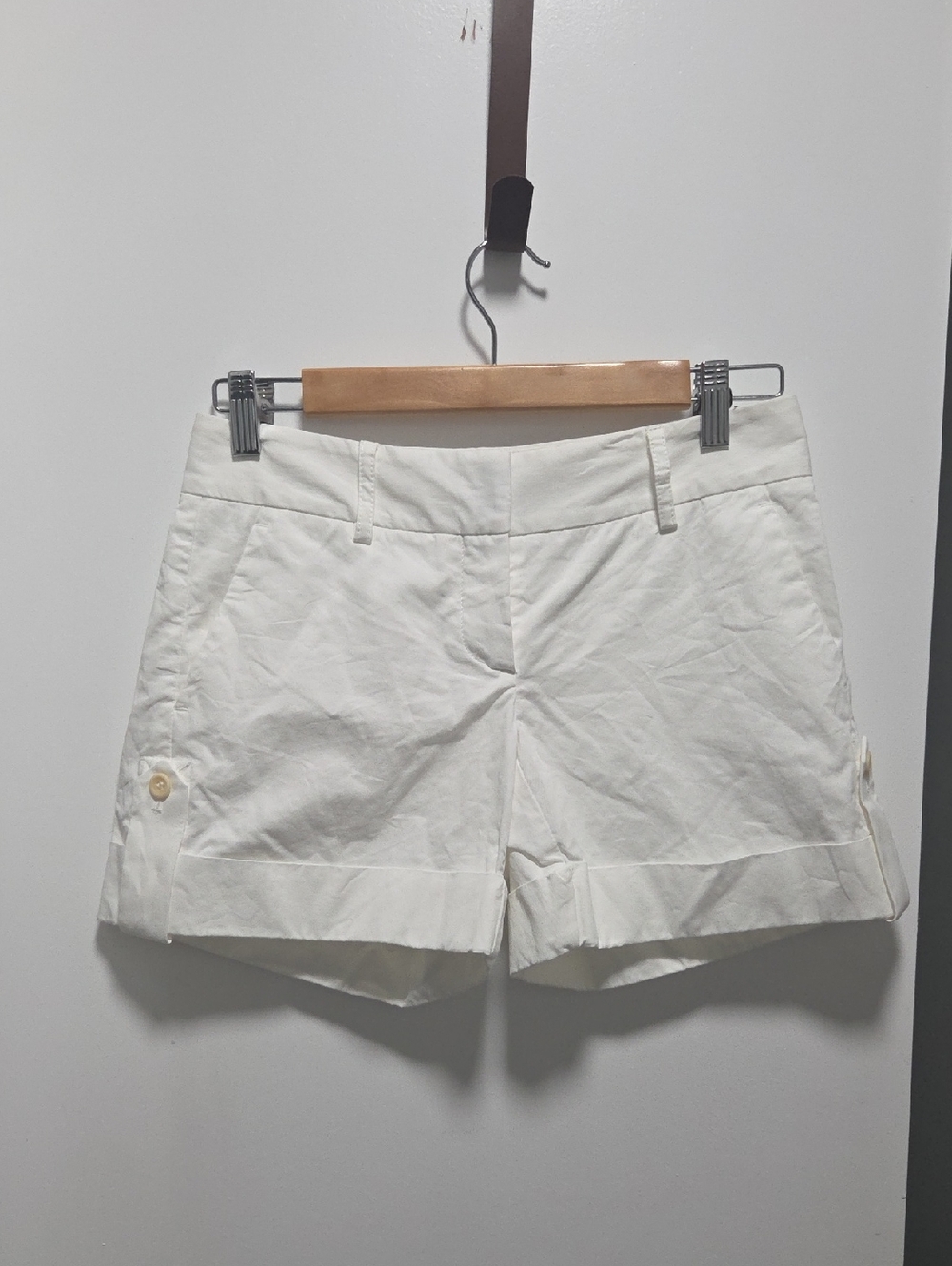 THEORY WHITE CUFF SHORTS